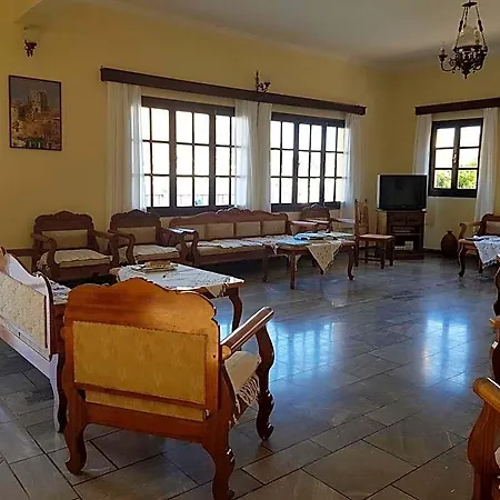 Porto Potha Hotel 3*
